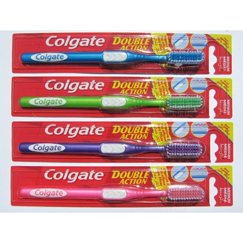 Colgate Double Action Medium Brush 1pc