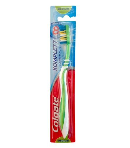 Colgate Komplett 8 Medium Brush 1 pc